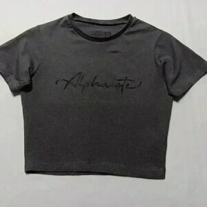 Alphalete Short sleeve Crop shirt.  Ladies size xs. NWT